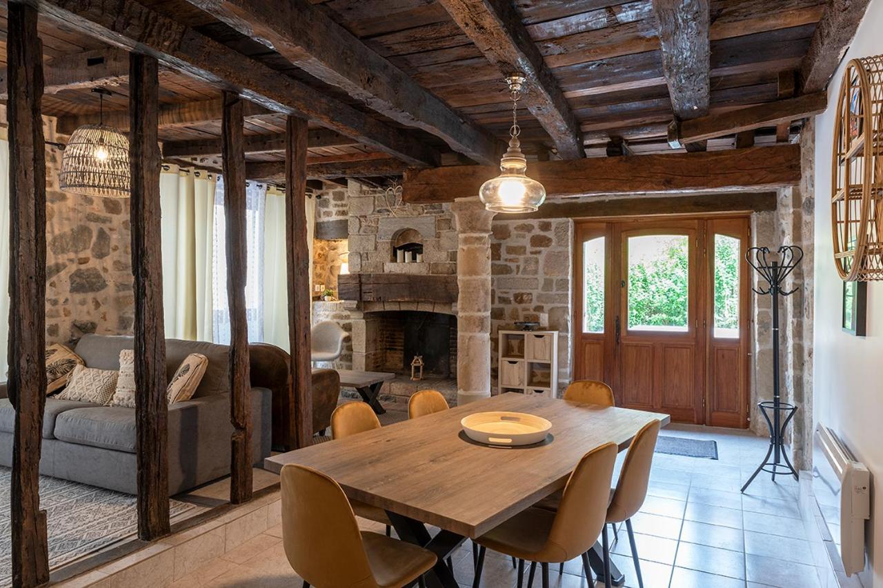 Logis Face A L'Abbatiale Apartment Beaulieu-sur-Dordogne Bagian luar foto