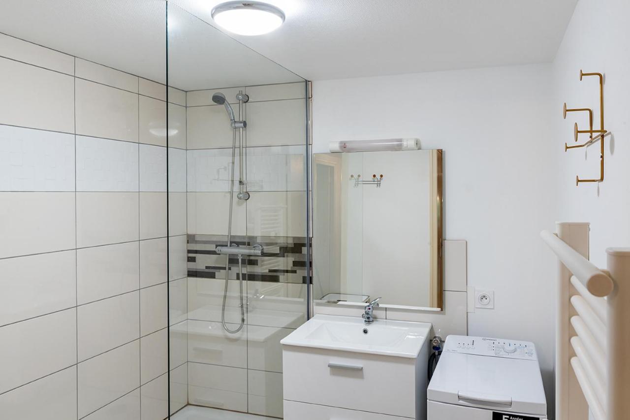 Logis Face A L'Abbatiale Apartment Beaulieu-sur-Dordogne Bagian luar foto
